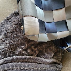 Forever Bluejean Harvey’s Seatbelt bag convertible tote